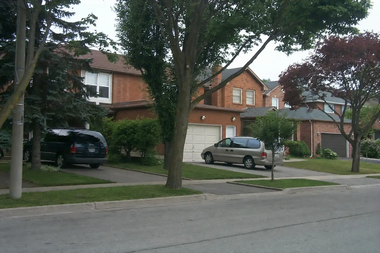 Electrician serving East Credit