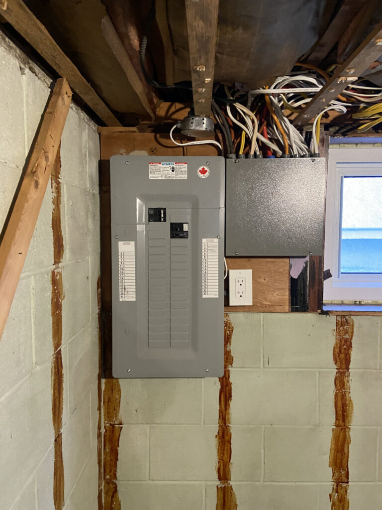 superior-power-electric-brampton-electrical-panel-in-basement